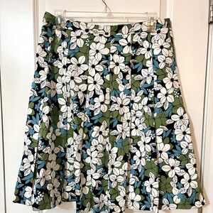 Beautiful Fully-Lined Skirt.